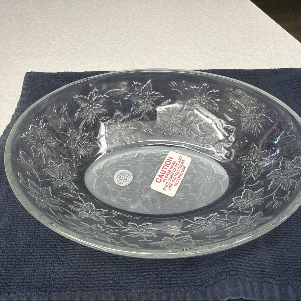 Princess House oval serving bowl Fantasia pattern Princess House 567 new w/o box